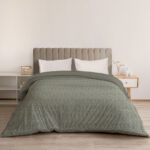 Molty Razai Winter Quilt